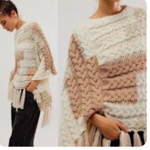 ⭐️NWOT Free People Chunky Cable Knit Poncho⭐️